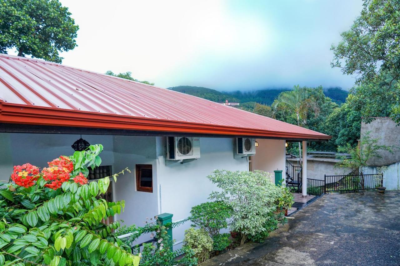 Oyo 438 Sarala Residence Hotel Kandy Kültér fotó